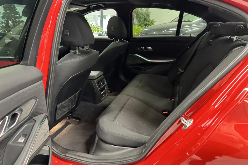 BMW 330e (Seria 3) din 2020 cu 54.500 km - oferta BMW198968 - foto 9