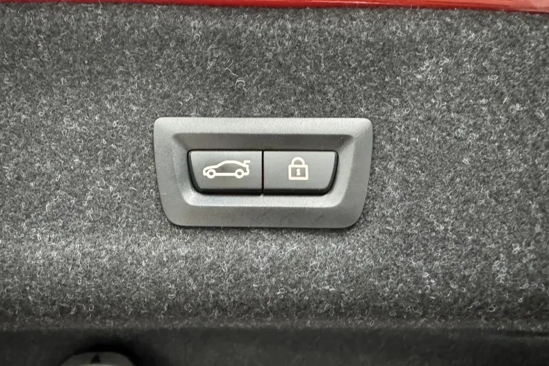 BMW 330e (Seria 3) din 2020 cu 54.500 km - oferta BMW198968 - foto 11