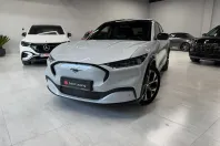 Ford Mustang Mach-E din 2022 cu 45.252 km - oferta FOR198971 - foto 1