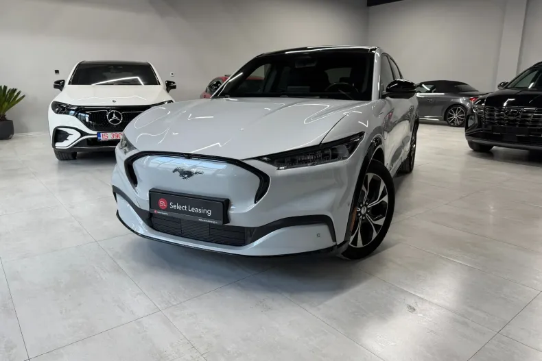 Ford Mustang Mach-E din 2022 cu 45.252 km - oferta FOR198971 - foto 1