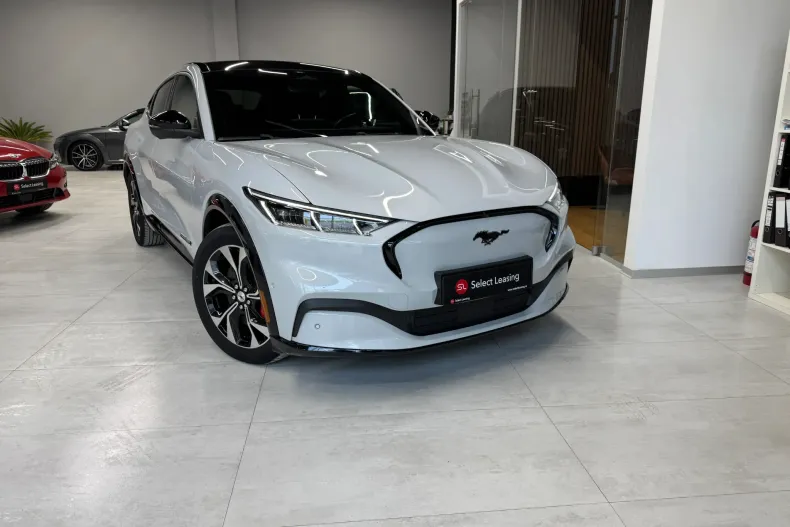 Ford Mustang Mach-E din 2022 cu 45.252 km - oferta FOR198971 - foto 3