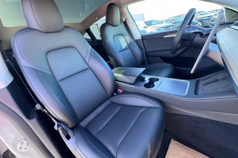 Tesla Model Y din 2023 cu 20.347 km - oferta TES198974 - foto 14