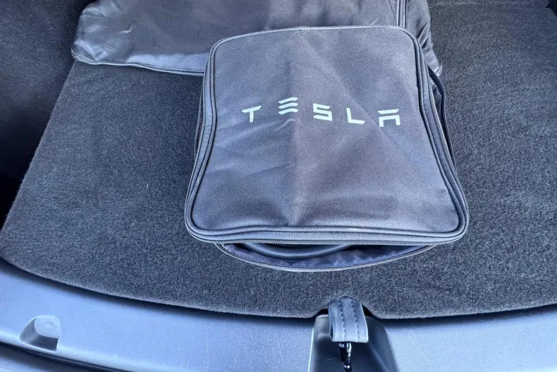 Tesla Model Y din 2023 cu 20.347 km - oferta TES198974 - foto 40