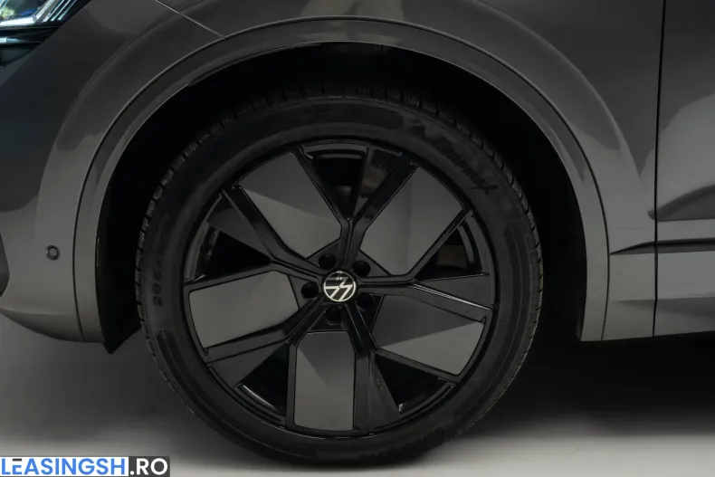 Volkswagen Touareg din 2025 cu 20.000 km - oferta VOL198977 - foto 12