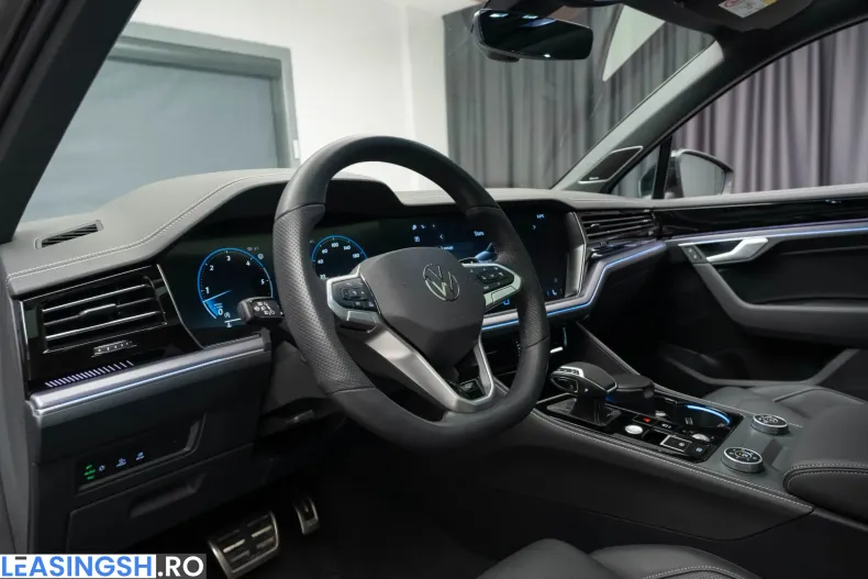 Volkswagen Touareg din 2025 cu 20.000 km - oferta VOL198977 - foto 18