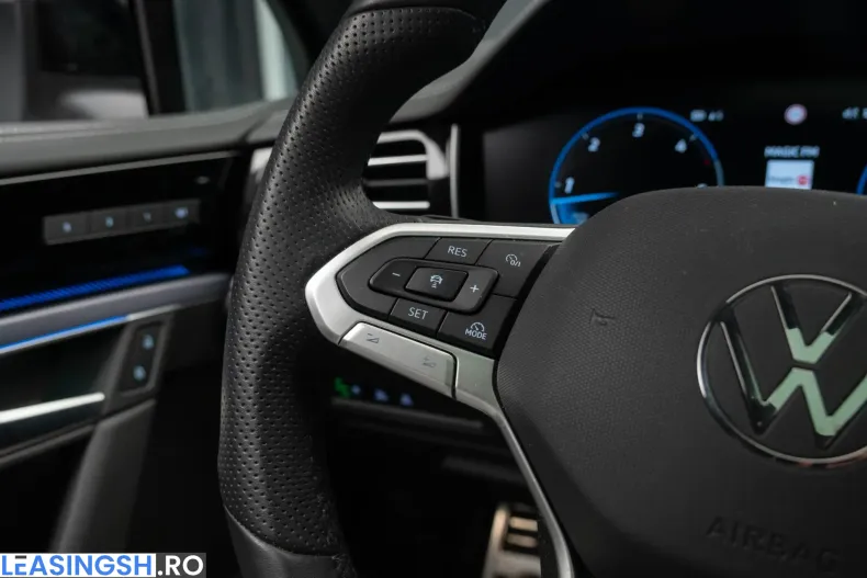 Volkswagen Touareg din 2025 cu 20.000 km - oferta VOL198977 - foto 23