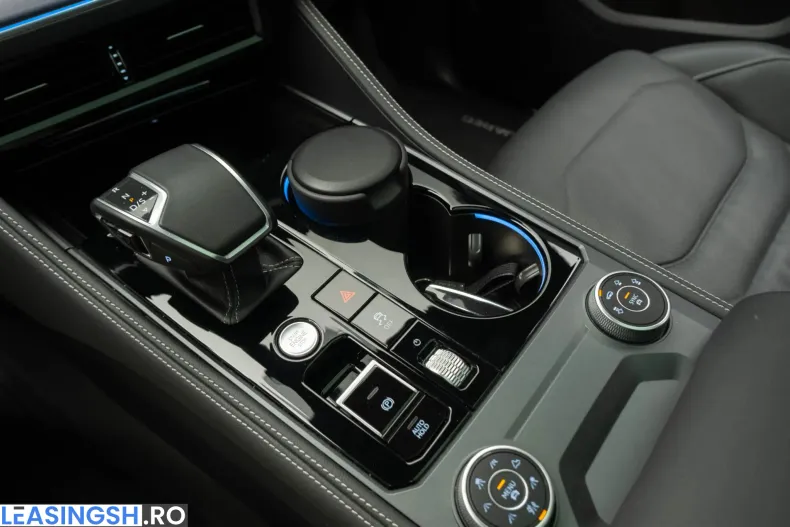 Volkswagen Touareg din 2025 cu 20.000 km - oferta VOL198977 - foto 26