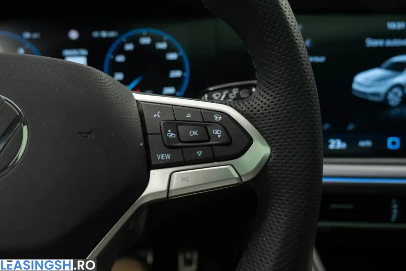 Volkswagen Touareg din 2025 cu 20.000 km - oferta VOL198977 - foto 28