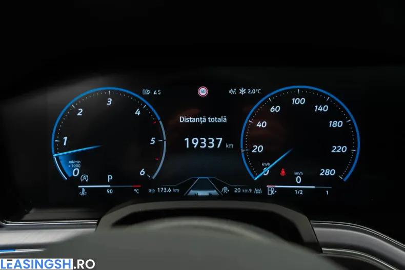 Volkswagen Touareg din 2025 cu 20.000 km - oferta VOL198977 - foto 29