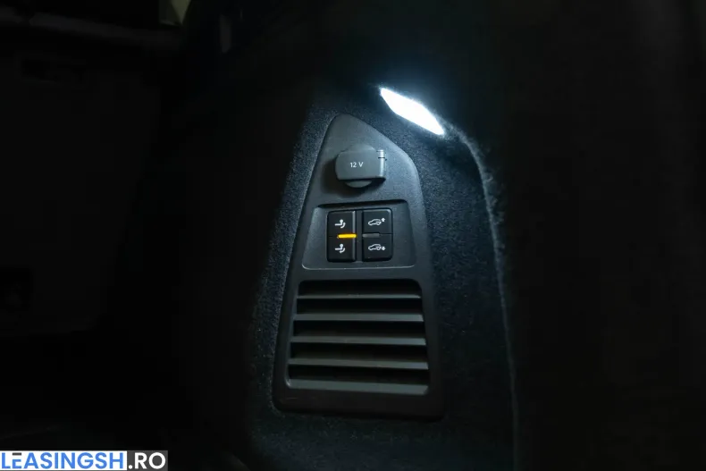 Volkswagen Touareg din 2025 cu 20.000 km - oferta VOL198977 - foto 36