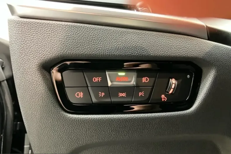 BMW 420i (Seria 4) din 2024 cu 13.300 km - oferta BMW198987 - foto 17