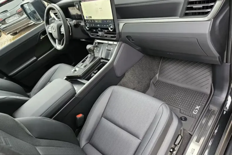 Lexus GX 550 din 2025 cu 1.500 km - oferta LEX198991 - foto 7