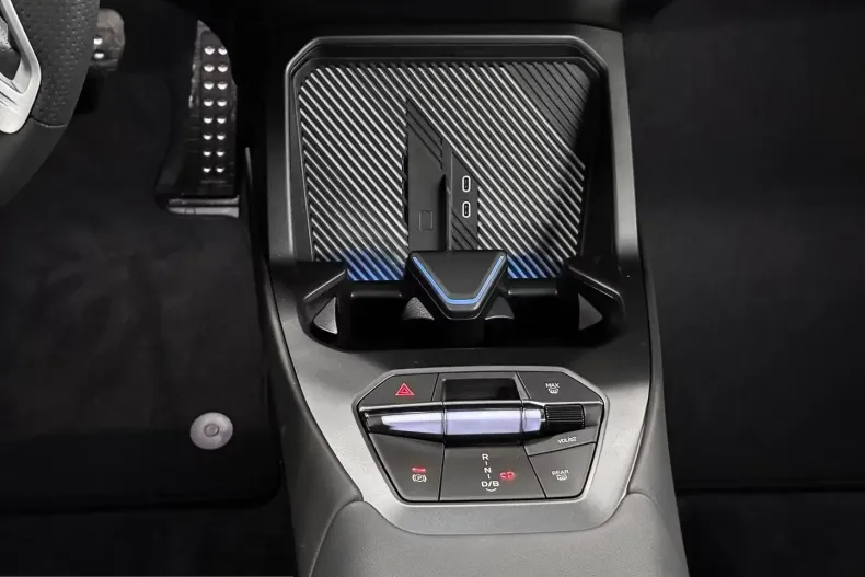 BMW iX3 (Seria X) din 2026 cu 1.001 km - oferta BMW198994 - foto 12