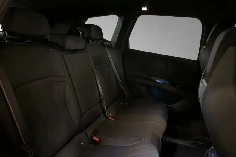 BMW iX3 (Seria X) din 2026 cu 15.000 km - oferta BMW198998 - foto 11