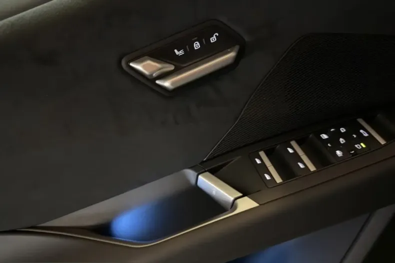 BMW iX3 (Seria X) din 2026 cu 15.000 km - oferta BMW198998 - foto 14