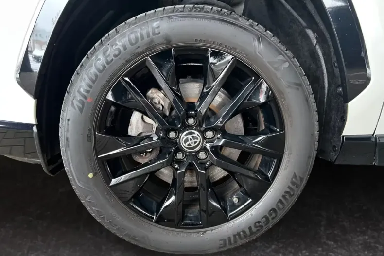 Toyota RAV4 din 2023 cu 31.300 km - oferta TOY199000 - foto 4