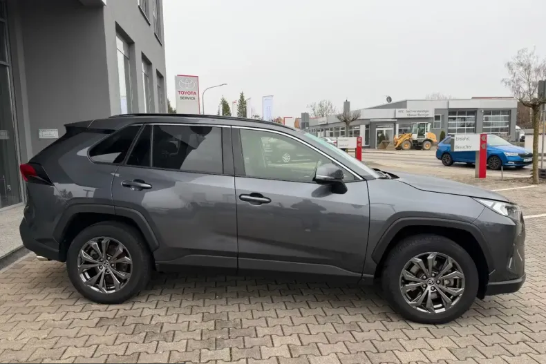 Toyota RAV4 din 2022 cu 55.855 km - oferta TOY199005 - foto 12