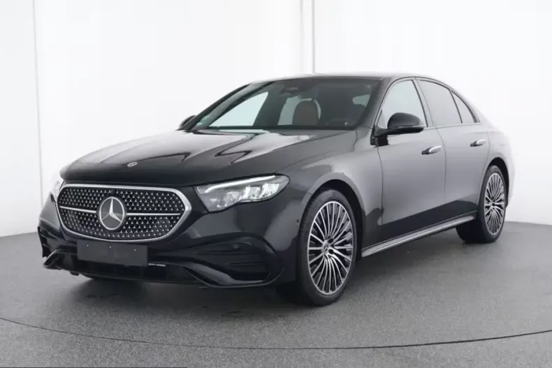 Mercedes-Benz E 300 (Clasa E) din 2024 cu 15.264 km - oferta MER199009 - foto 1