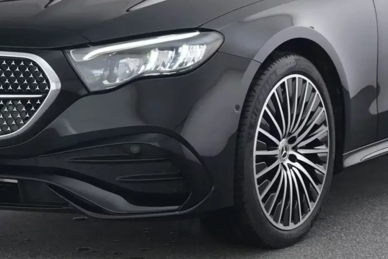 Mercedes-Benz E 300 (Clasa E) din 2024 cu 15.264 km - oferta MER199009 - foto 3