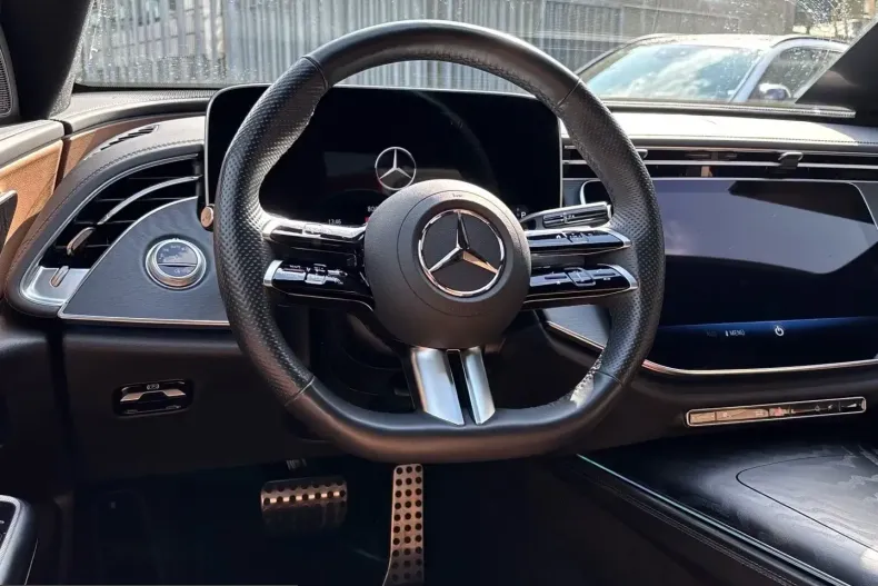 Mercedes-Benz E 220 (Clasa E) din 2024 cu 38.003 km - oferta MER199010 - foto 9