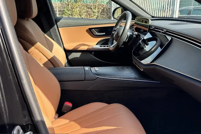 Mercedes-Benz E 220 (Clasa E) din 2024 cu 38.003 km - oferta MER199010 - foto 10