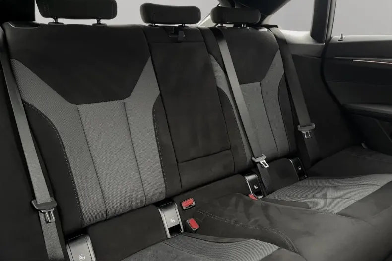 BMW 420i (Seria 4) din 2025 cu 15.900 km - oferta BMW199012 - foto 13