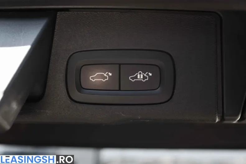 Volvo XC60 din 2021 cu 82.304 km - oferta VOL199014 - foto 13