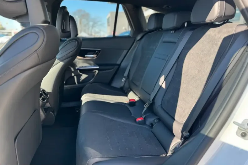 Mercedes-Benz GLC 220 (Clasa GLC) din 2025 cu 25.354 km - oferta MER199015 - foto 15