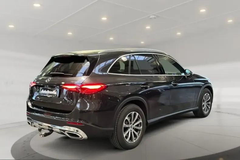 Mercedes-Benz GLC 200 (Clasa GLC) din 2024 cu 23.147 km - oferta MER199018 - foto 2