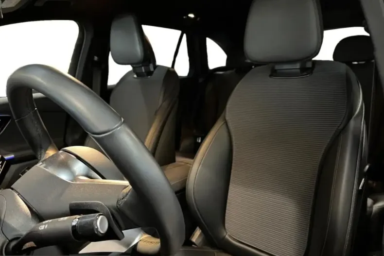 Mercedes-Benz GLC 200 (Clasa GLC) din 2024 cu 23.147 km - oferta MER199018 - foto 6