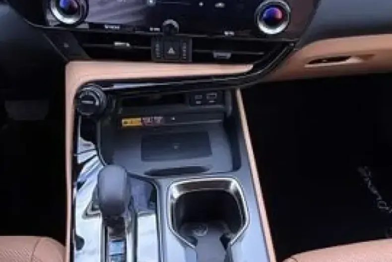 Lexus NX 450h din 2025 cu 11.000 km - oferta LEX199024 - foto 12