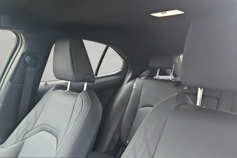 Lexus UX din 2024 cu 23.329 km - oferta LEX199028 - foto 13