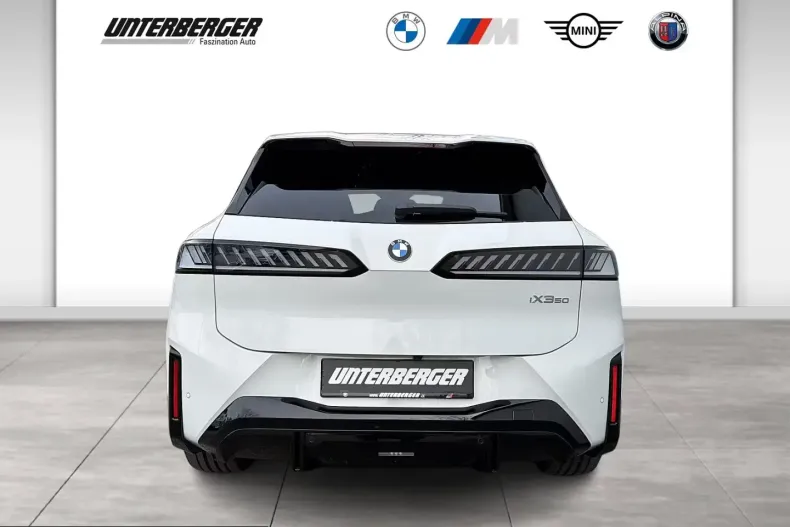 BMW iX3 (Seria X) din 2026 cu 50 km - oferta BMW199030 - foto 4