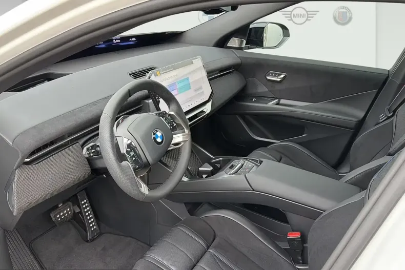 BMW iX3 (Seria X) din 2026 cu 50 km - oferta BMW199030 - foto 8