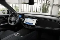 Mercedes-Benz E 200 (Clasa E) din 2025 cu 15.757 km - oferta MER199034 - foto 8