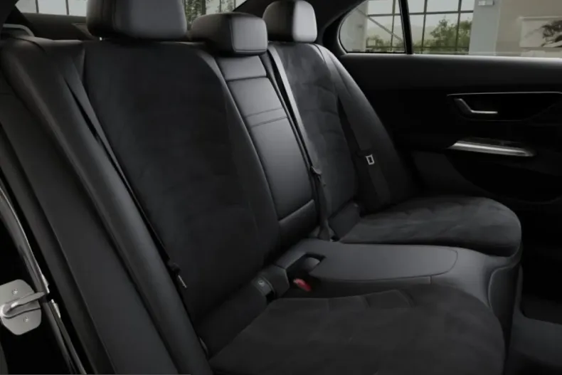 Mercedes-Benz E 200 (Clasa E) din 2025 cu 15.757 km - oferta MER199034 - foto 9