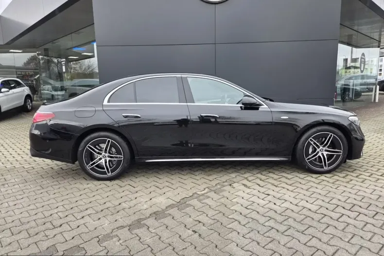 Mercedes-Benz E 300 (Clasa E) din 2025 cu 12.500 km - oferta MER199041 - foto 2