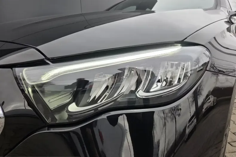 Mercedes-Benz E 300 (Clasa E) din 2025 cu 12.500 km - oferta MER199041 - foto 9