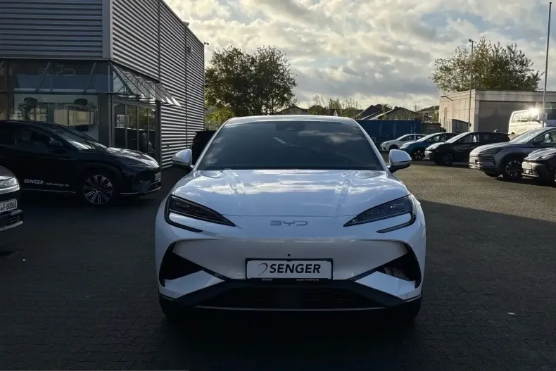 BYD Sealion 7 din 2025 cu 9.900 km - oferta BYD199042 - foto 1