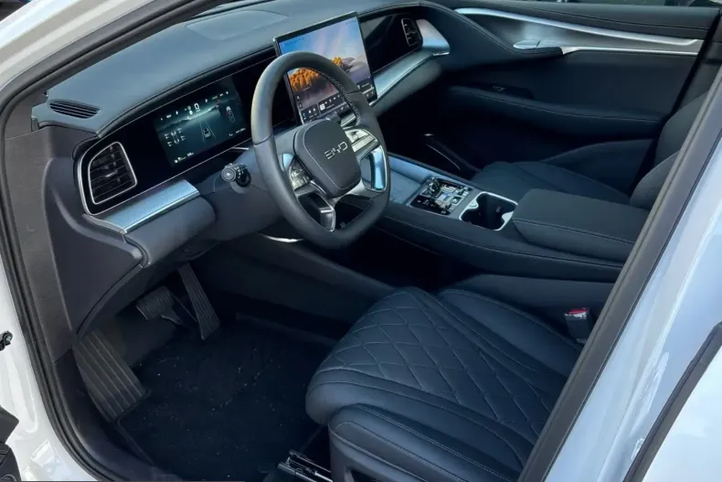 BYD Sealion 7 din 2025 cu 9.900 km - oferta BYD199042 - foto 6