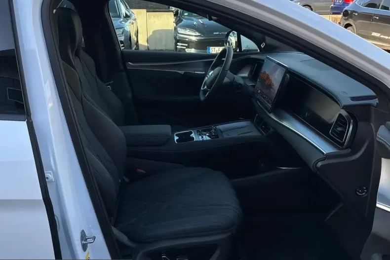 BYD Sealion 7 din 2025 cu 9.900 km - oferta BYD199042 - foto 11