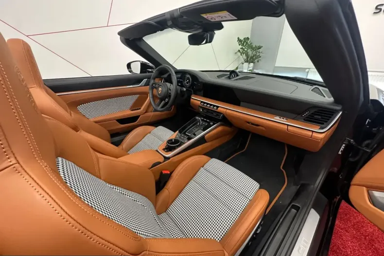 Porsche 911 din 2024 cu 6.000 km - oferta POR199055 - foto 8