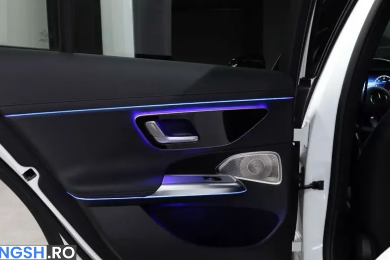 Mercedes-Benz E 200 (Clasa E) din 2025 cu 8.000 km - oferta MER199058 - foto 23