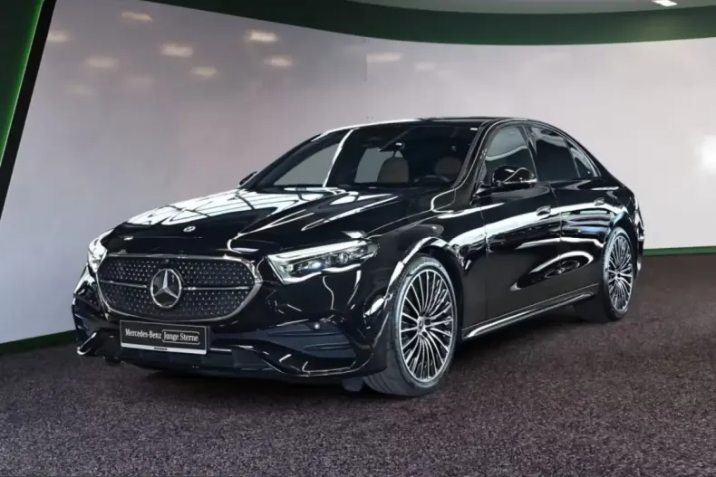 Mercedes-Benz E 200 (Clasa E) din 2024 cu 19.189 km - oferta MER199064 - foto 1