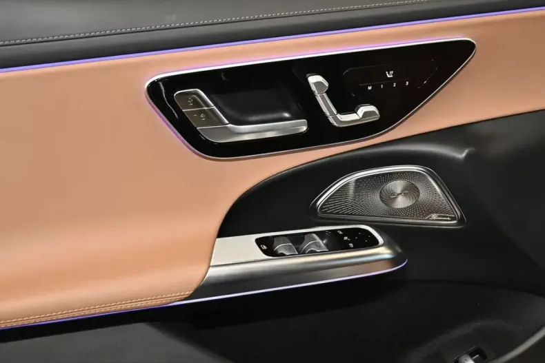 Mercedes-Benz E 200 (Clasa E) din 2024 cu 19.189 km - oferta MER199064 - foto 11