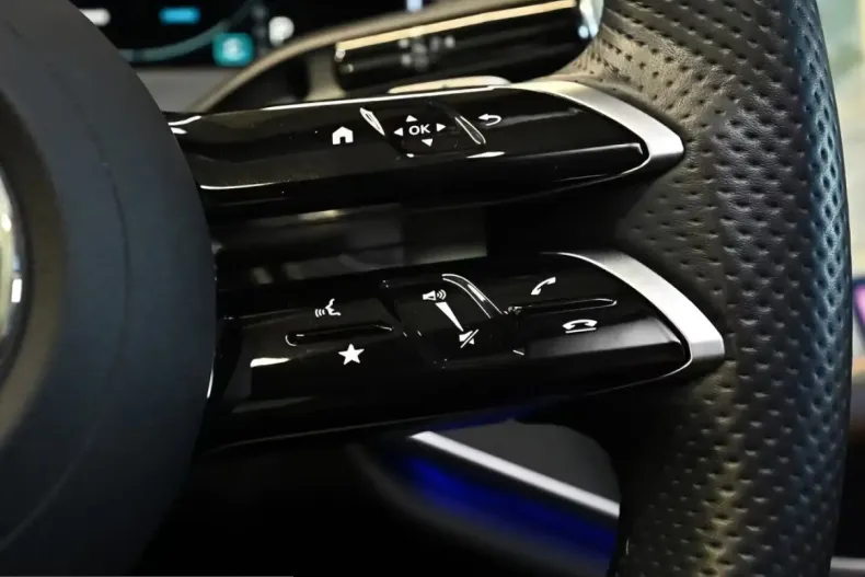 Mercedes-Benz E 200 (Clasa E) din 2024 cu 19.189 km - oferta MER199064 - foto 12