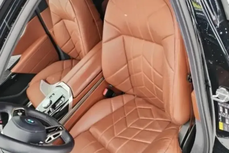 BMW M760e (Seria 7) din 2024 cu 33.339 km - oferta BMW199068 - foto 12