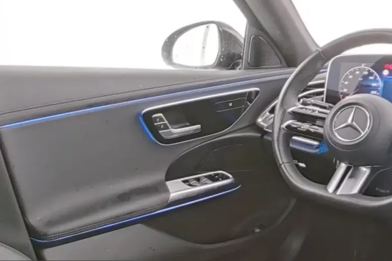 Mercedes-Benz E 200 (Clasa E) din 2024 cu 22.275 km - oferta MER199087 - foto 6