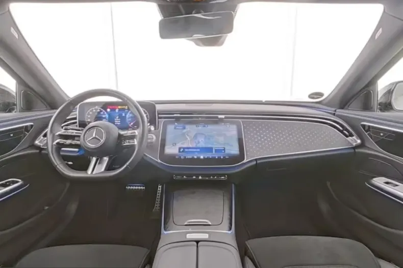 Mercedes-Benz E 200 (Clasa E) din 2024 cu 22.275 km - oferta MER199087 - foto 7