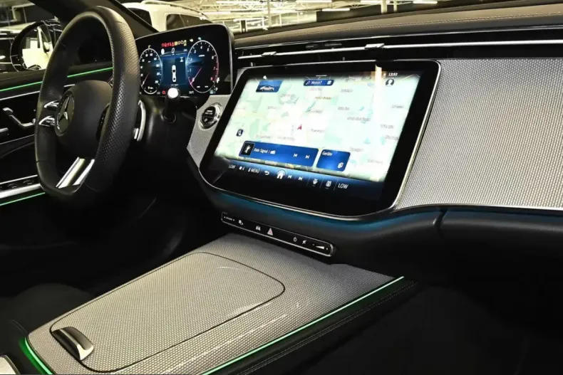 Mercedes-Benz E 200 (Clasa E) din 2024 cu 6.989 km - oferta MER199090 - foto 16